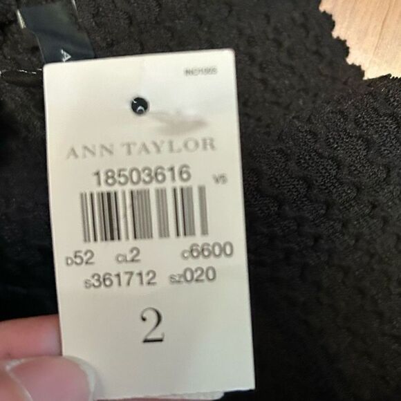 Ann Taylor black pull‎ on skirt size 2 - Picture 5 of 9